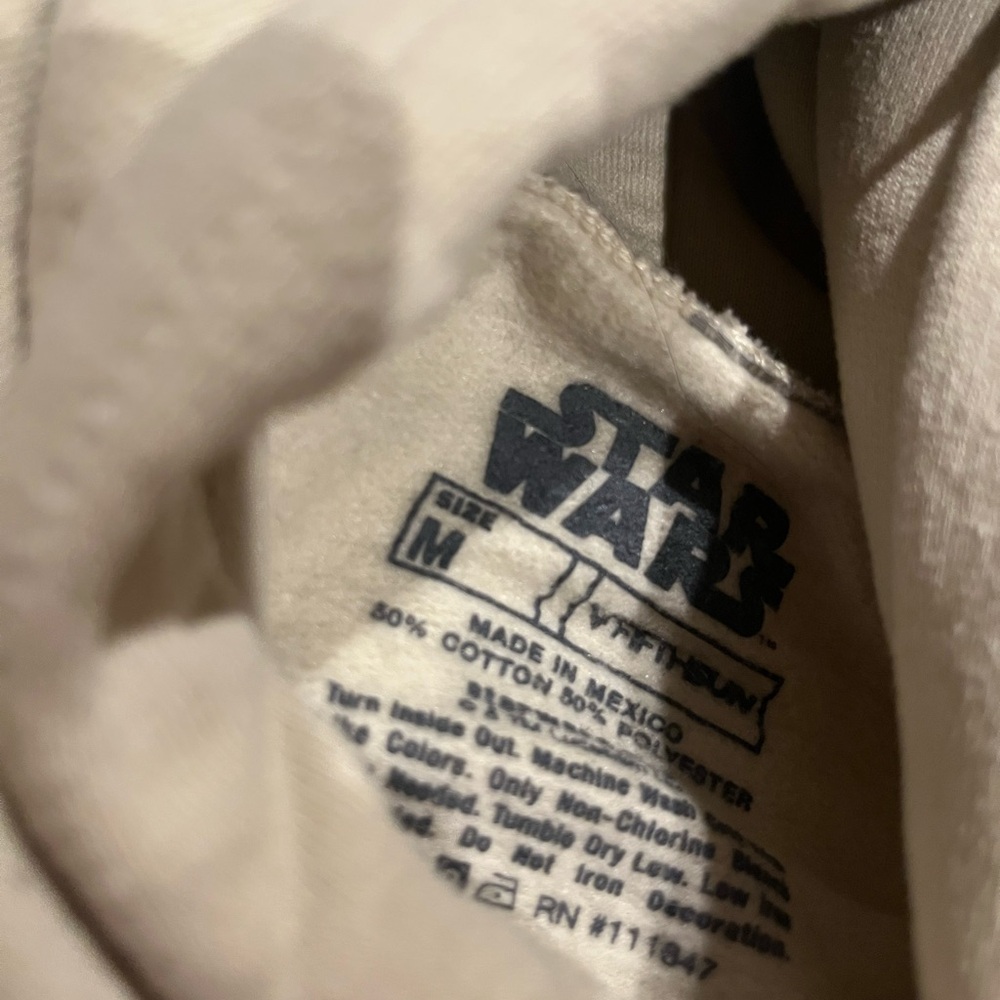 Star Wars the mandalorian sweatshirt - Picture 2 of 2